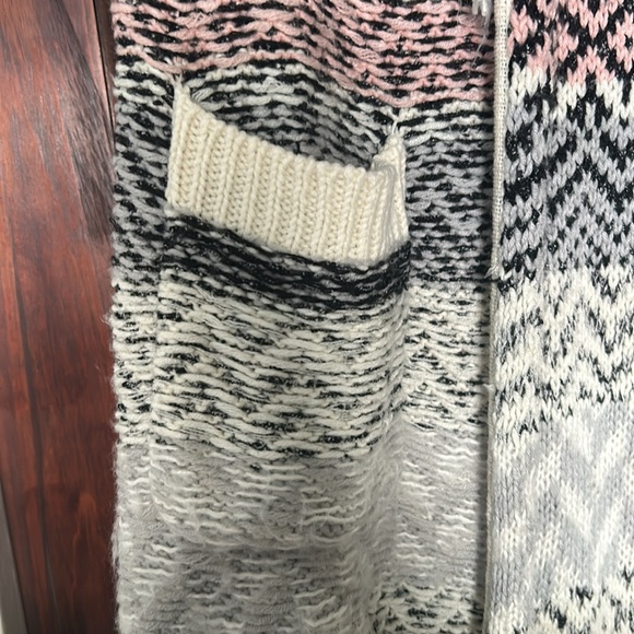 Hooded Cardigan fringe - Picture 4 of 6